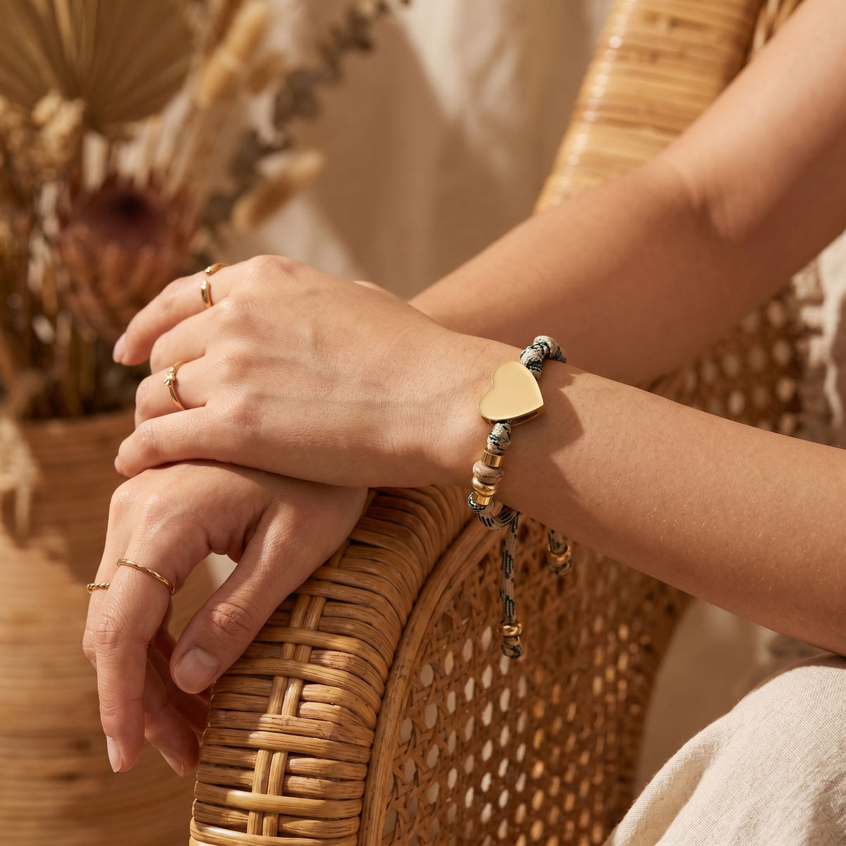 Seilarmband mit Liebesknoten