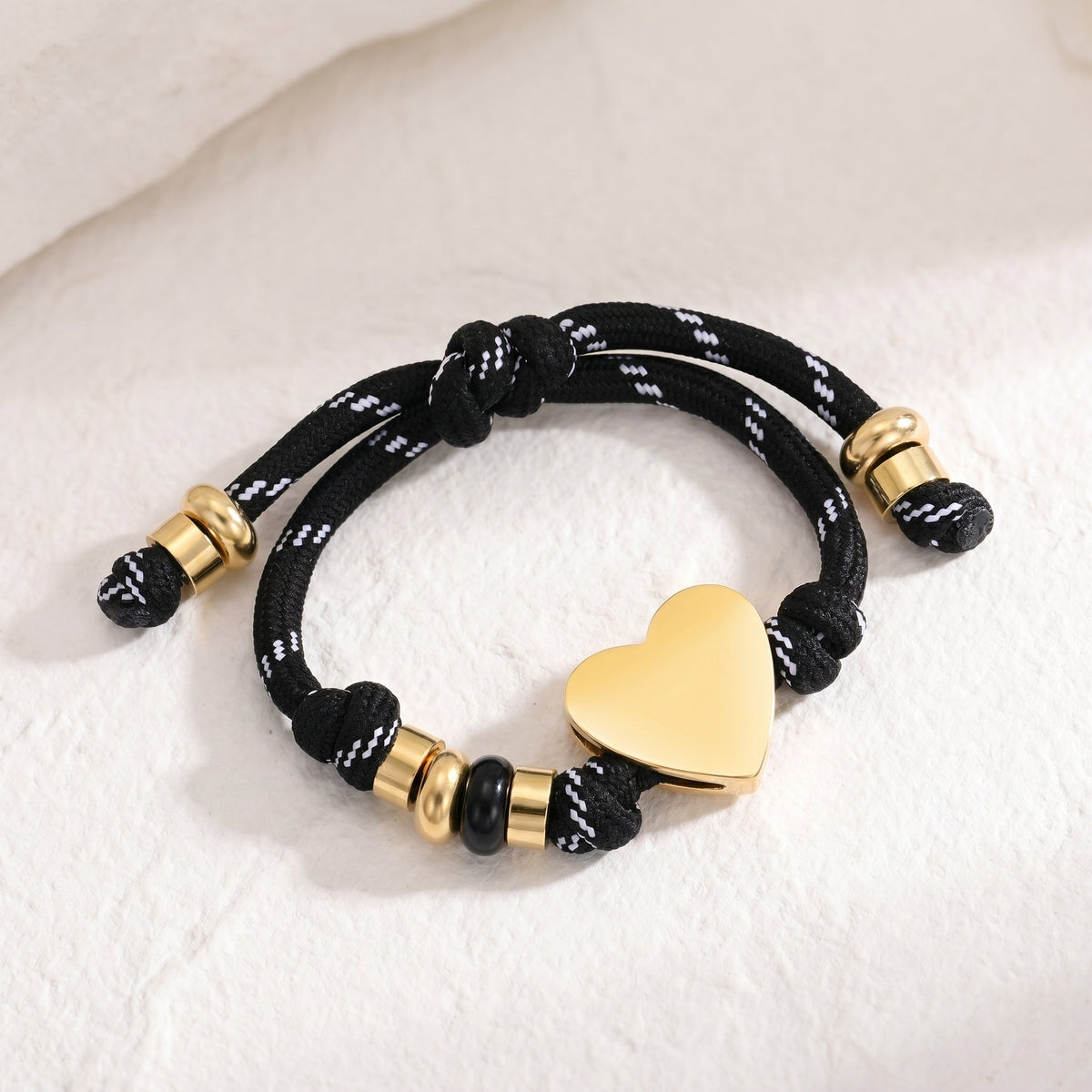 Seilarmband mit Liebesknoten