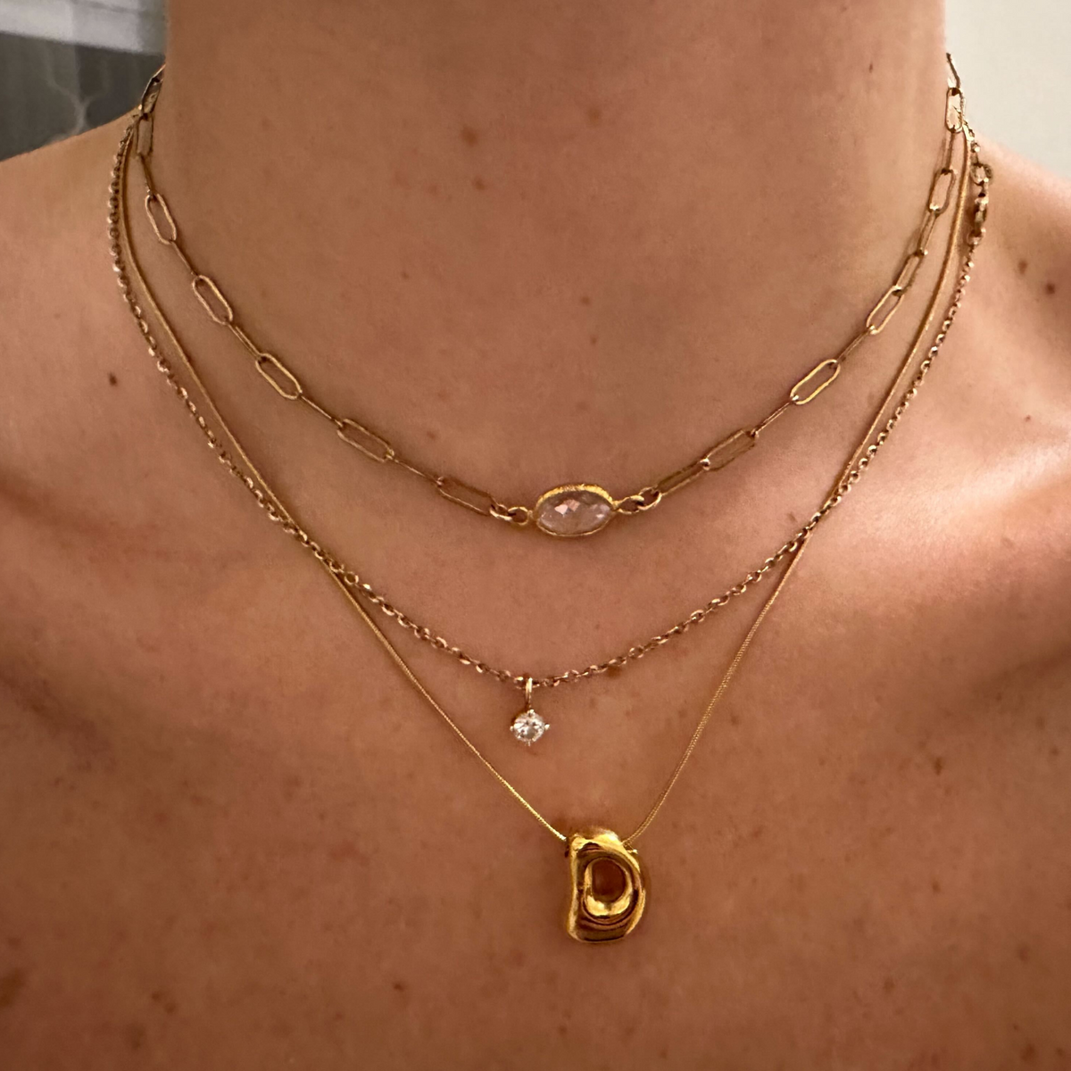 Collier initial lettre bulle éclat doré