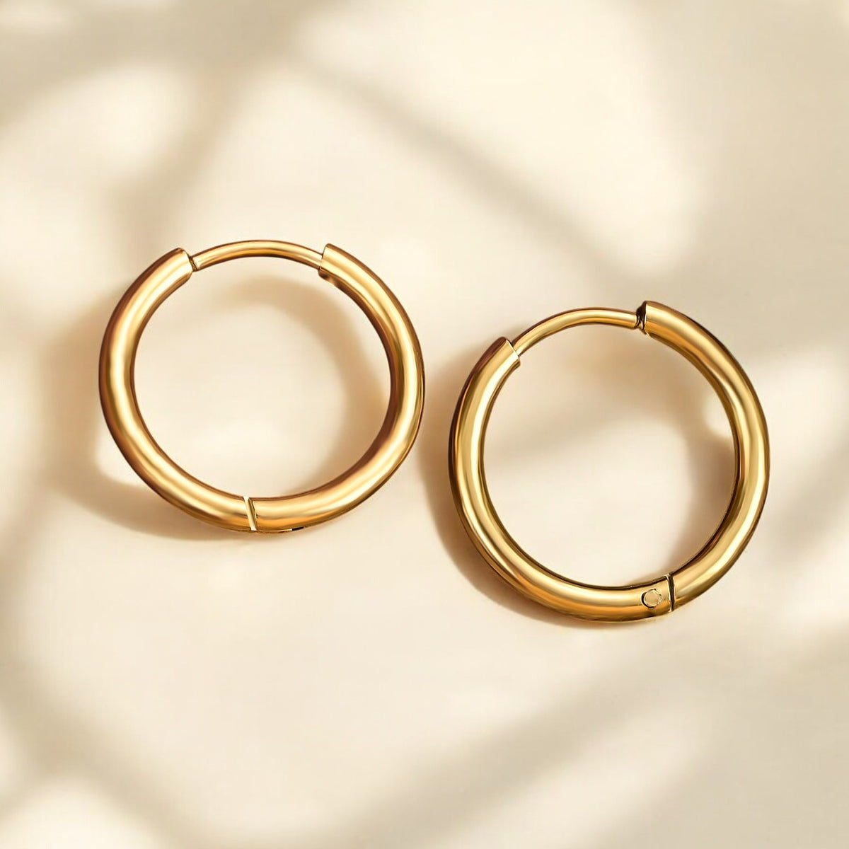 Boucles d'oreilles créoles en or brillant