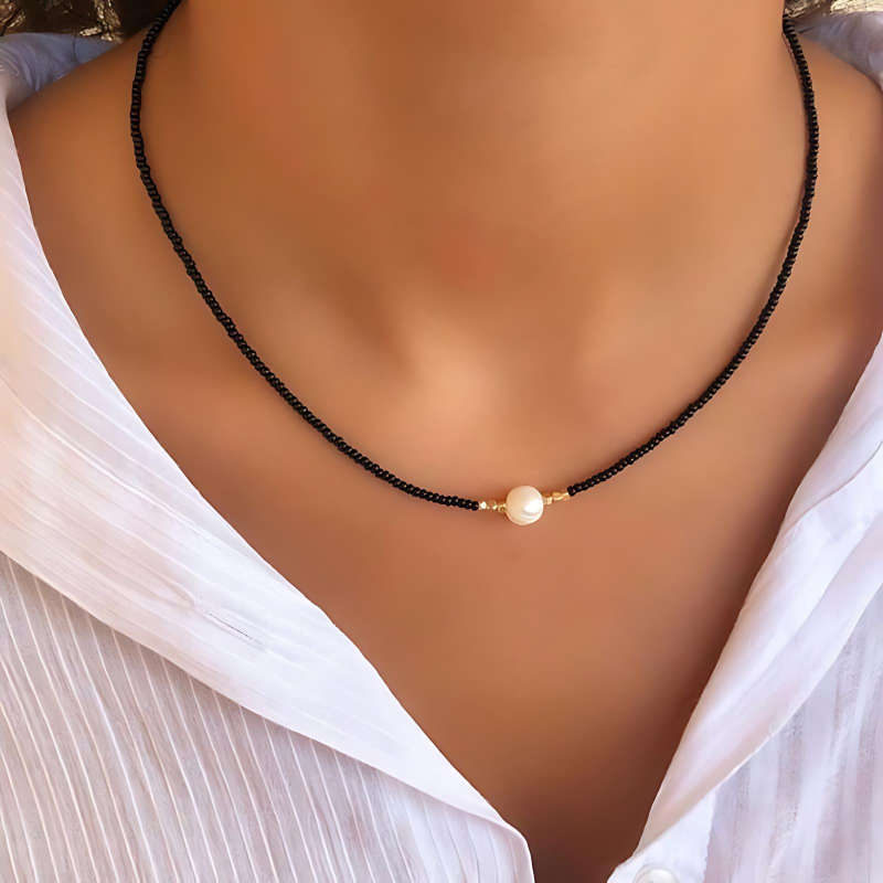 Collier de perles sereines