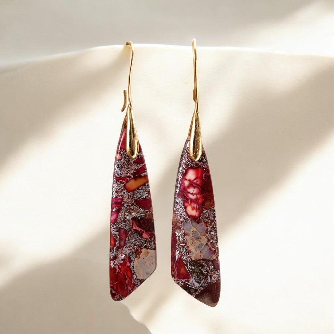 Boucles d’oreilles antiques à crochet en Regalite rouge