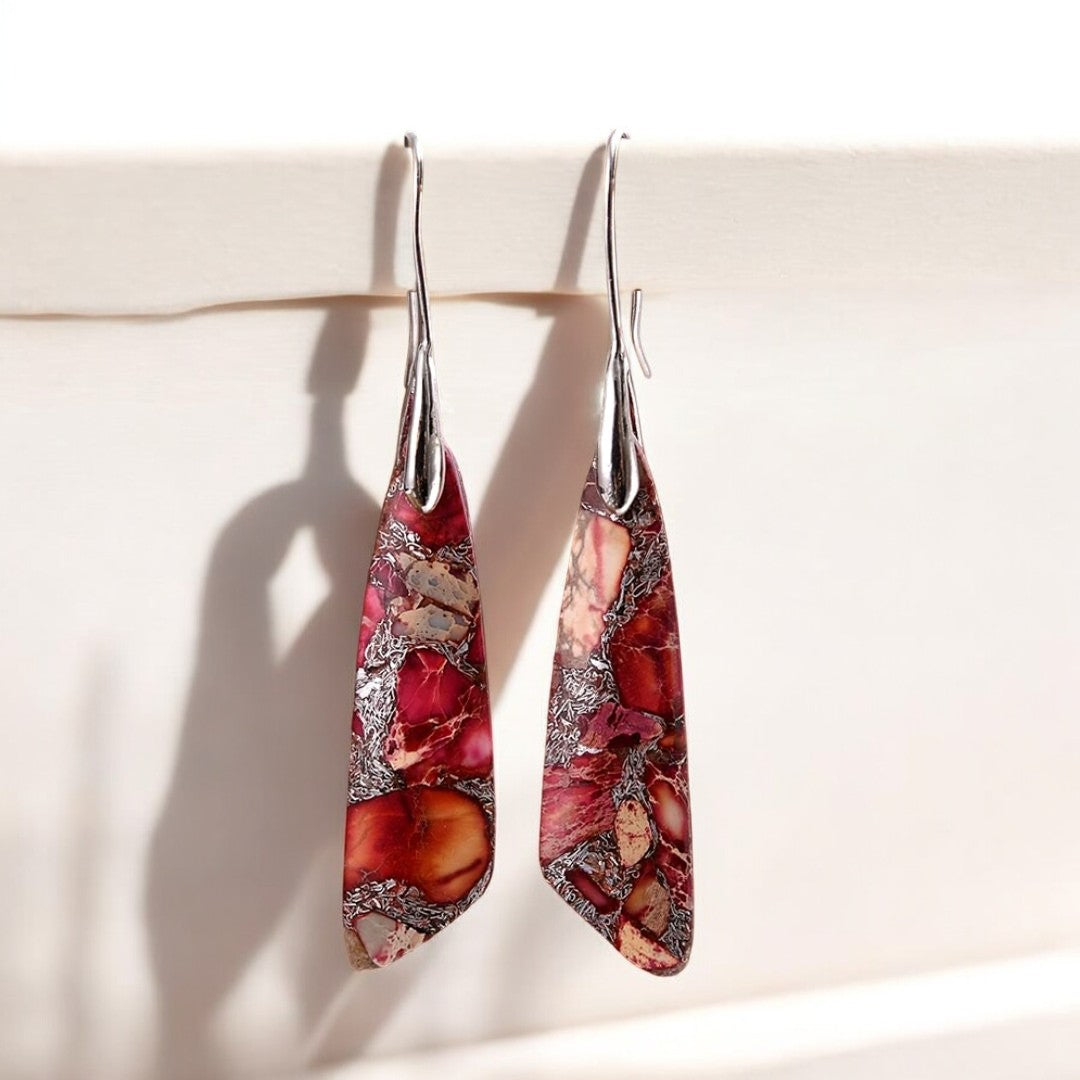 Boucles d’oreilles antiques à crochet en Regalite rouge