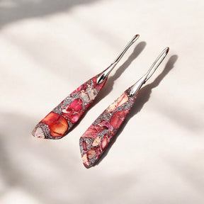 Boucles d’oreilles antiques à crochet en Regalite rouge