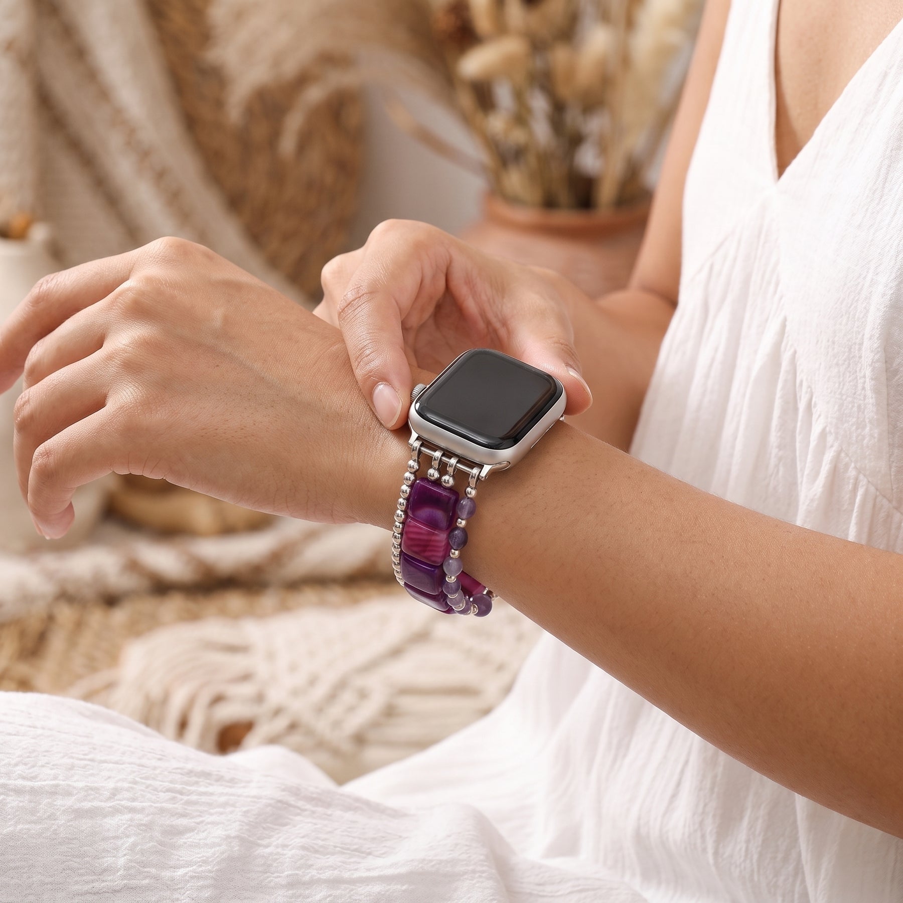 Violet Hour Amethyst Stretch Apple Watch Armband